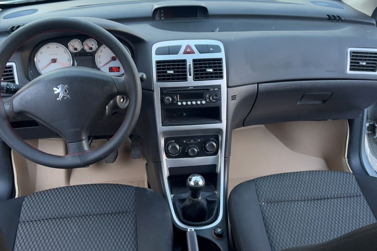 Used Peugeot 307 2012 Hatchback 1.6L Manual Comfort Edition
