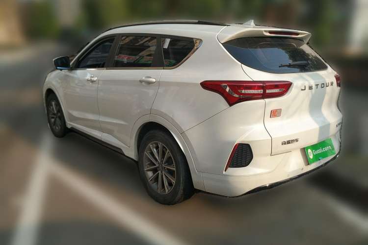 Used JETOUR X70 2020 1.5T DCT YueXing Edition 7-Seater
