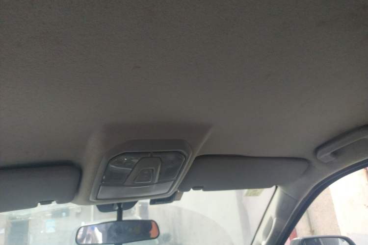 Used SAIC MAXUS T60 2017 2.8T Diesel Automatic 2WD High-Ride Comfort Plus Long-Body Emission Standard V