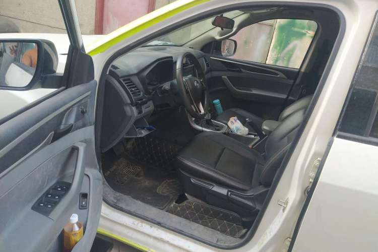 Used SAIC MAXUS T60 2017 2.8T Diesel Automatic 2WD High-Ride Comfort Plus Long-Body Emission Standard V