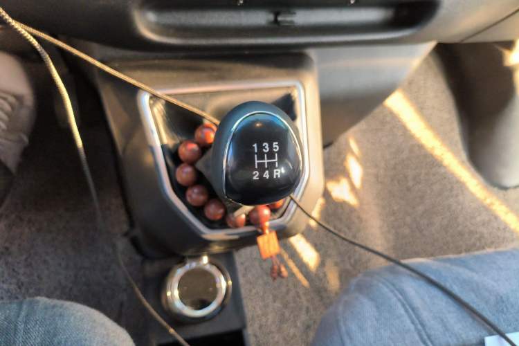 Used JMC Transit 2021 2.8T Space King Standard Version Short Wheelbase Mid-Height Roof 6-Seater Diesel Euro VI JX493
