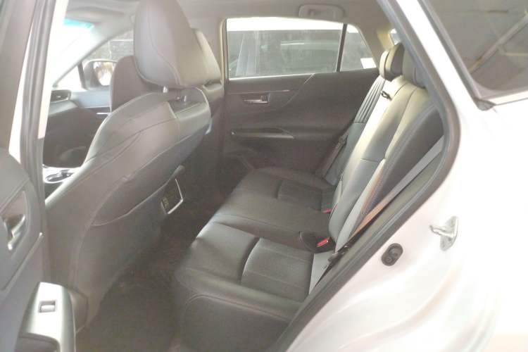 Used Toyota Harrier 2022 2.0L CVT Two-Wheel Drive Deluxe Edition
