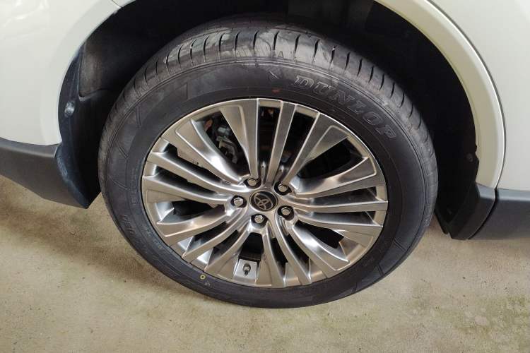 Used Toyota Harrier 2022 2.0L CVT Two-Wheel Drive Deluxe Edition
