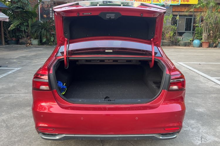 Used Roewe i6 New Energy 2017 45T Hybrid Connective Smart Luxury Edition