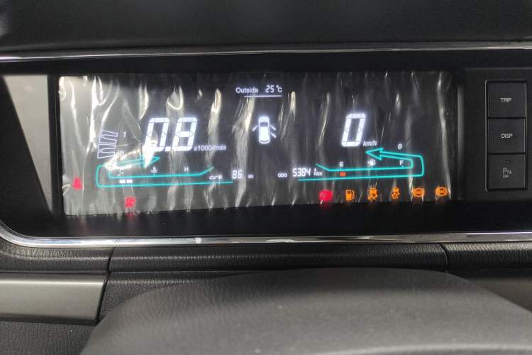 Used CHANGAN KAICHENG Oushang A600 2016 1.5L Manual Luxury 7-Seater Odometer Close Up