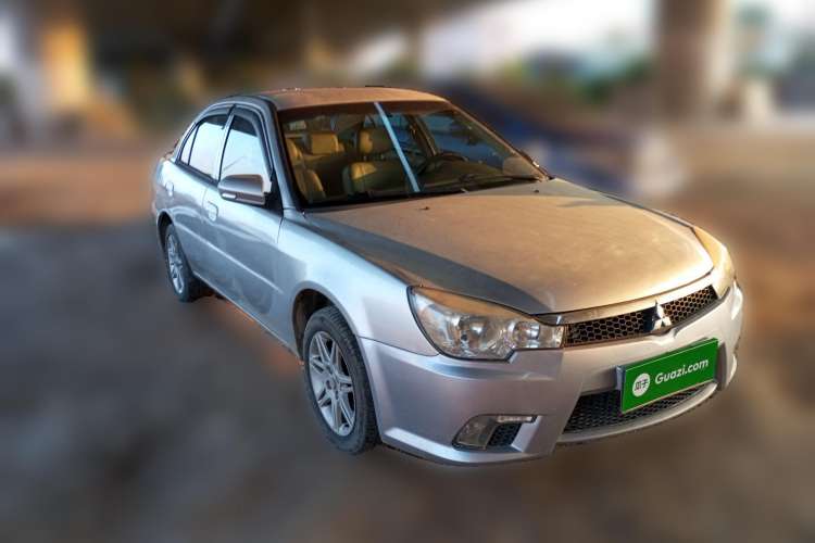 Used Soueast V3 Lingyue 2011 1.5L Manual Comfort Edition Front Right 45 Deg