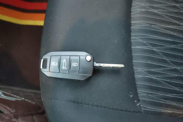 Used Citroen Elysee 2014 1.6L Manual Fashion Edition