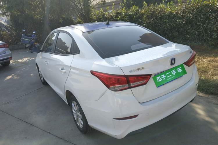Used CHANGAN Alsvin 
