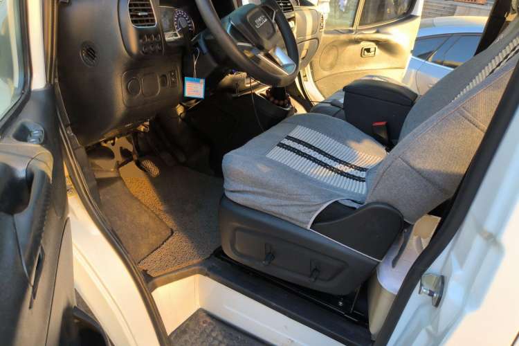 Used JMC Transit 2021 2.8T Space King Standard Version Short Wheelbase Mid-Height Roof 6-Seater Diesel Euro VI JX493
