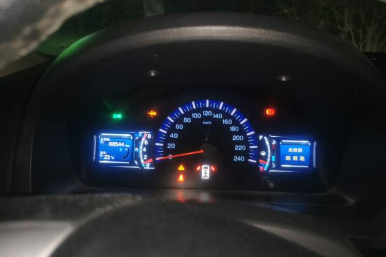 Used BYD G6 2012 1.5T Automatic Prestige Edition