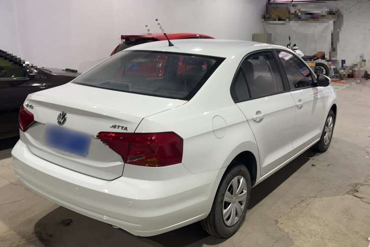 Used Volkswagen Jetta 2017 1.4L Manual Fashion Edition
