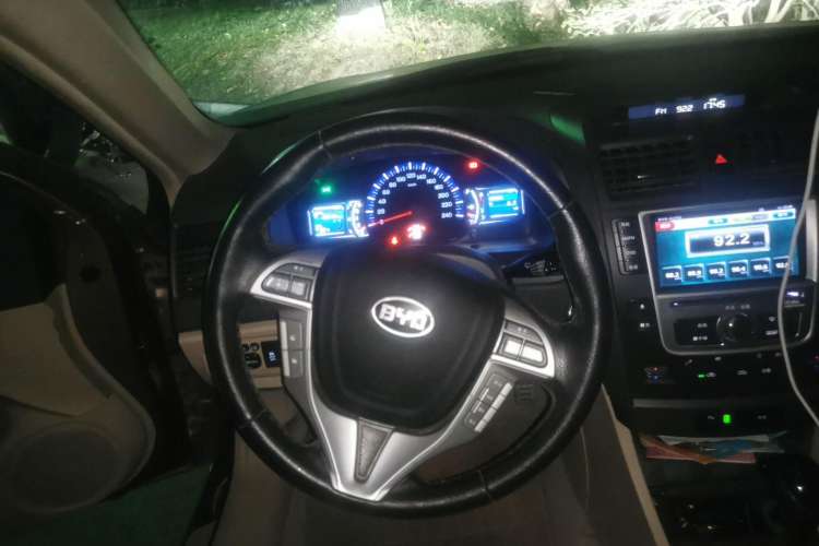 Used BYD G6 2012 1.5T Automatic Prestige Edition