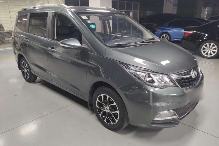 Used CHANGAN KAICHENG Oushang A600 2016 1.5L Manual Luxury 7-Seater Front Right 45 Deg