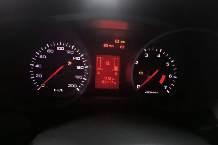 Used Land X8 2009 2.4L Gasoline 4x4 Luxury Edition