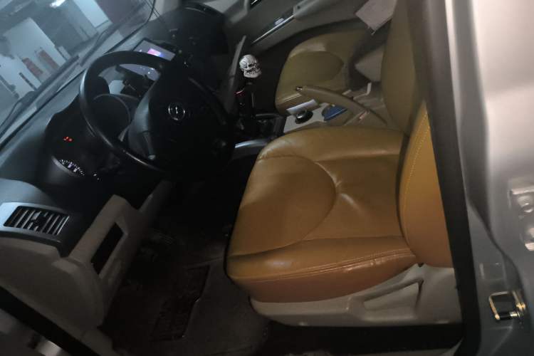 Used Land X8 2009 2.4L Gasoline 4x4 Luxury Edition