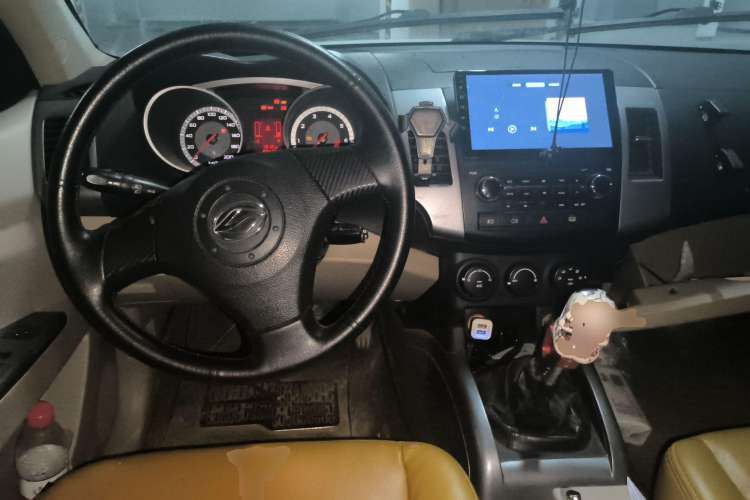 Used Land X8 2009 2.4L Gasoline 4x4 Luxury Edition