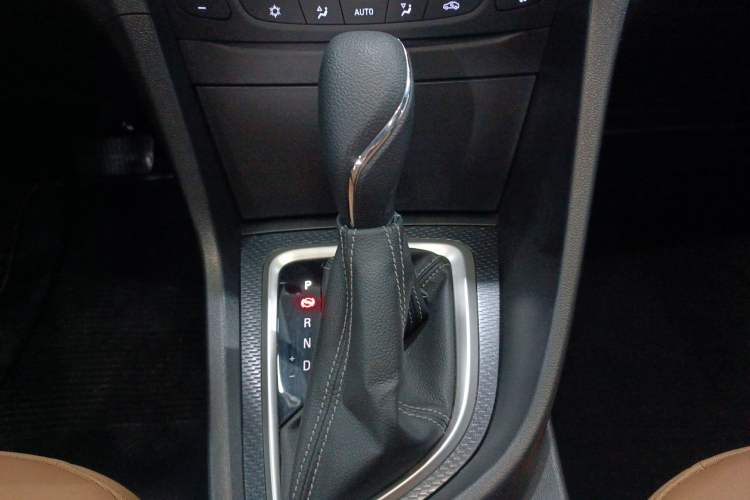 Used Buick Excelle GX 2018 18T Automatic Flagship Model
