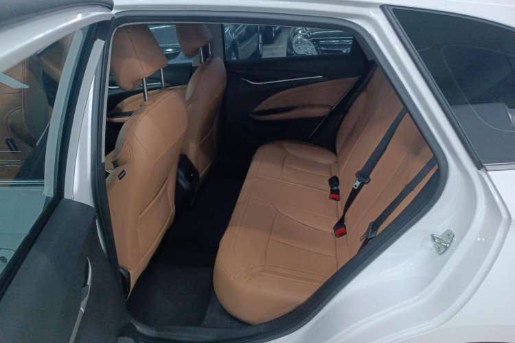 Used Buick Excelle GX 2018 18T Automatic Flagship Model
