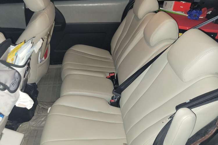 Used Mazda Mazda 5 2011 2.0L Automatic Comfort Edition
