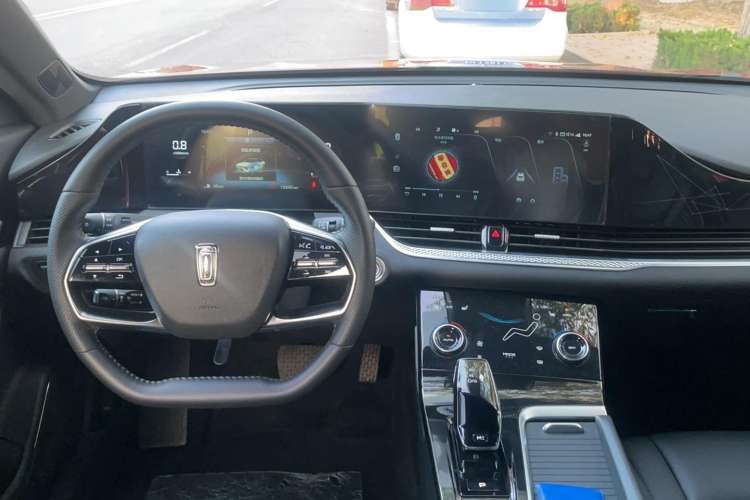 Used Bestune B70S 2022 2.0T War God King
