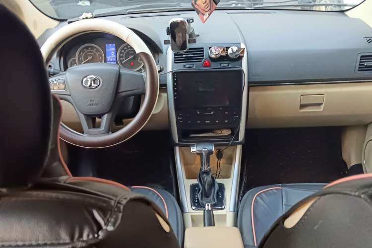 Used BAIC Off-Road E Series 2012 Hatchback 1.5L Automatic Leshang Version