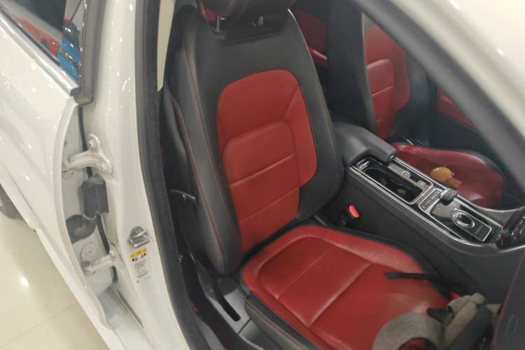 Used Jaguar XE 2018 2.0T 200 PS Two-Wheel-Drive R-Sport Sport Edition
