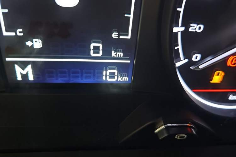 Used Livan X3 PRO 2022 1.5L Manual Little Cutie
