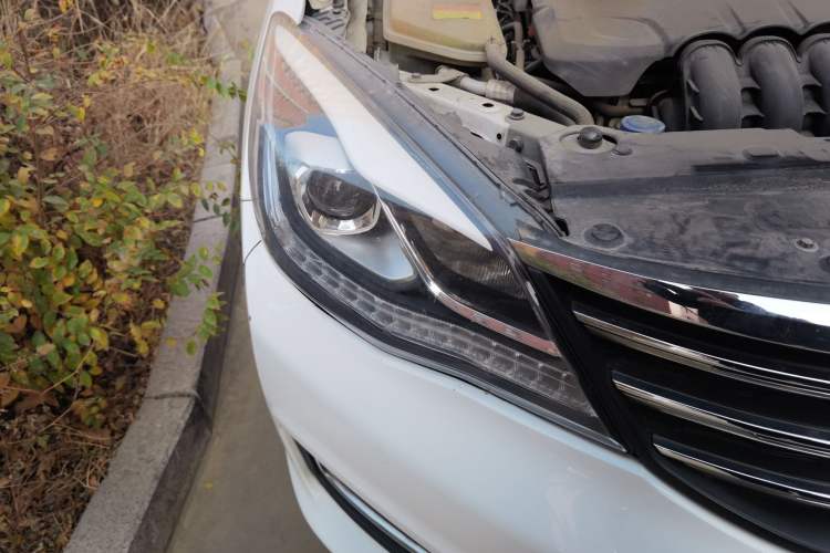 Used Dongfeng Aeolus A60 2016 1.5L Manual Luxury Version Right Front Headlight