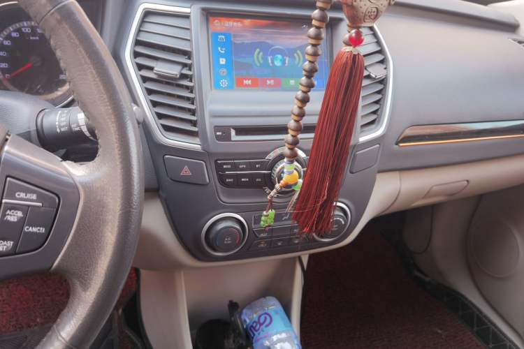 Used Dongfeng Aeolus A60 2016 1.5L Manual Luxury Version Audio And AC Panel