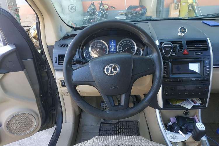 Used BAIC Off-Road E Series 2012 Hatchback 1.3L Manual Liking Edition