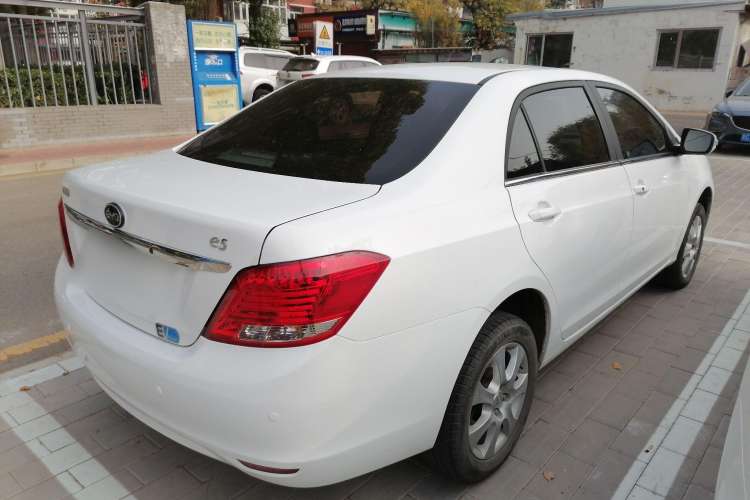 Used BYD e5 2016 300 Luxury Edition
