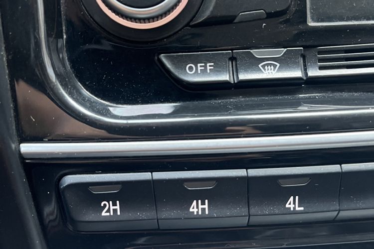 Used Haval H5 Classic 2013 Zhizun Edition 2.0T Manual 4x4 Elite Model