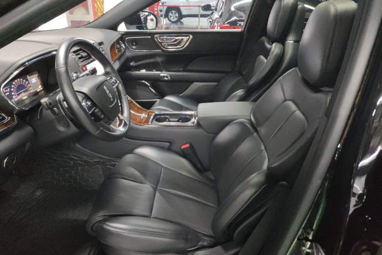 Used Lincoln Continental 2019 2.0T Two-Wheel Drive Prestige Version China VI Standard
