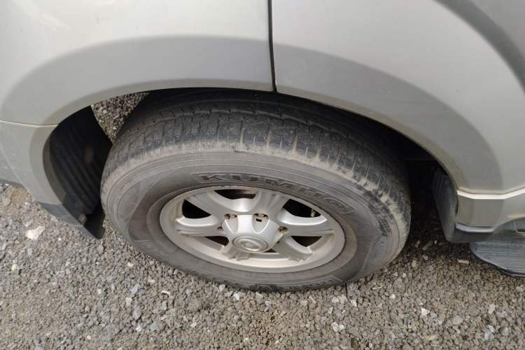 Used Haval H5 Classic 2013 Zhizun Edition 2.0T Manual Two-Wheel Drive Entry-Level Model
