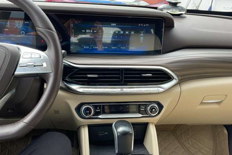 Used Bestune T77 2019 230 TID Automatic Luxury Version China VI Emission Standard