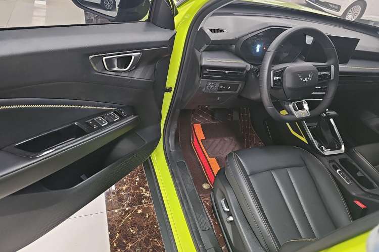 Used Wuling Alvez 2022 1.5T CVT Trendy & Cool Edition
