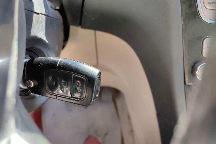 Used Ford  2008 2.3L 7-Seater Luxury Version