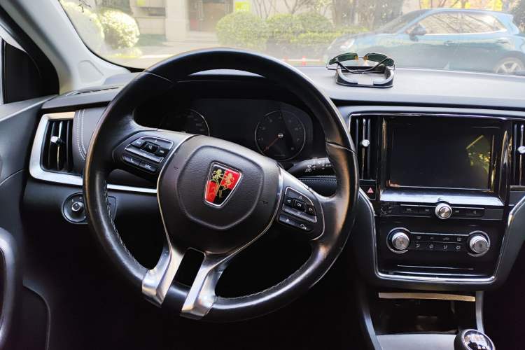 Used Roewe i6 2018 20T Manual Luxury Edition