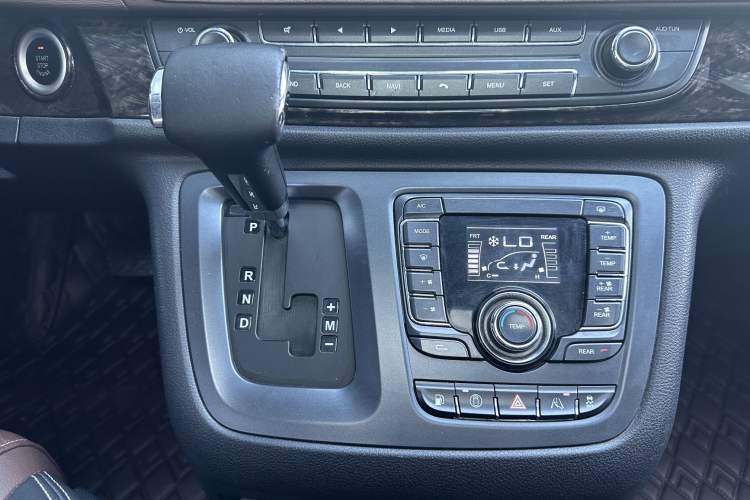 Used SAIC MAXUS G10 2016 2.0T Automatic Flagship Edition
