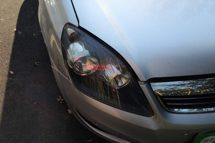 Used Opel Zafira 2010 1.8L MTA