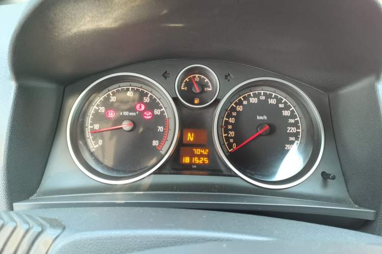 Used Opel Zafira 2010 1.8L MTA