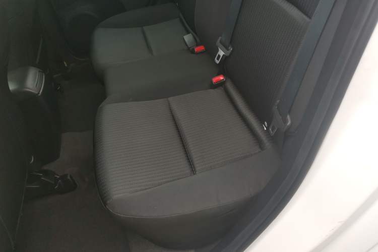 Used Mazda Mazda 3 2015 Hatchback 1.6L Manual Comfort Edition
