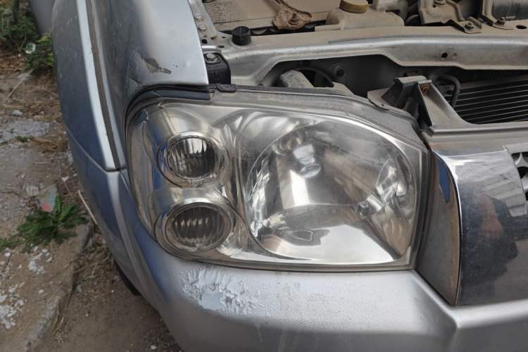 Used Nissan Paladin 2008 2.4L Two-Wheel-Drive Standard Version Right Front Headlight