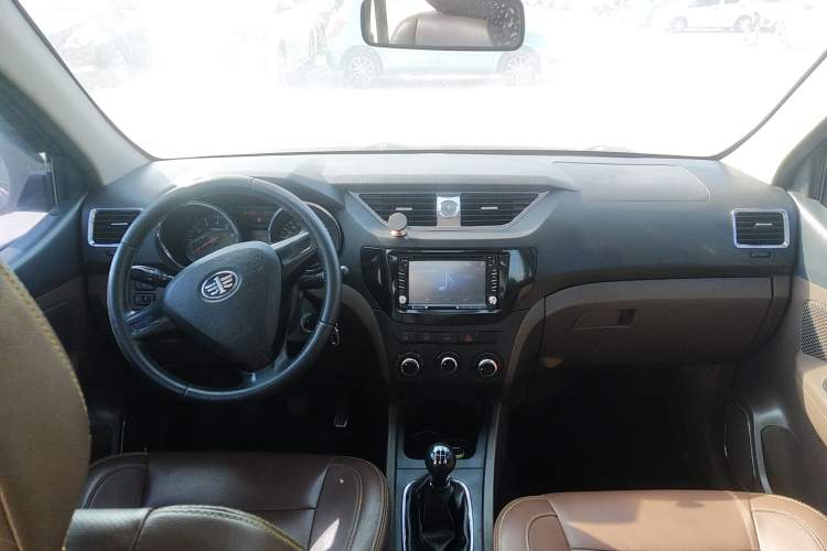 Used FAW Senya S80 2015 1.5L Manual 7-Seater Urban Edition