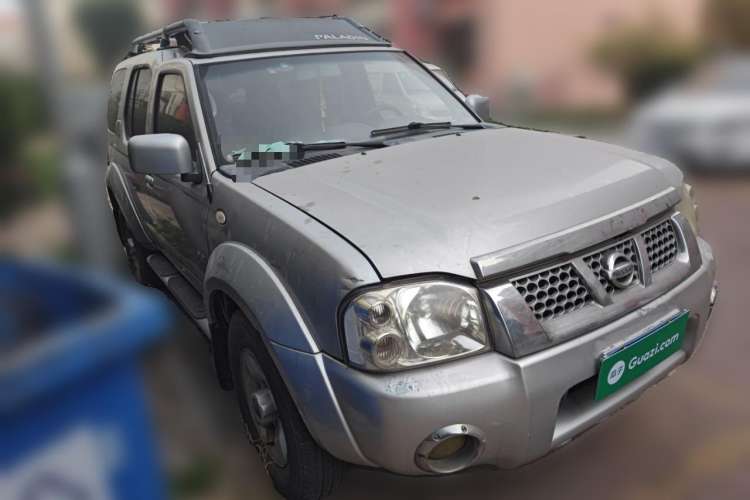 Used Nissan Paladin 2008 2.4L Two-Wheel-Drive Standard Version Front Right 45 Deg