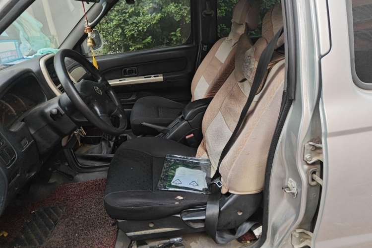 Used Nissan Paladin 2008 2.4L Two-Wheel-Drive Standard Version Left Front Seat