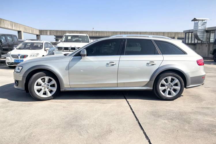 Used Audi A4 2013 40 TFSI allroad quattro Comfort model