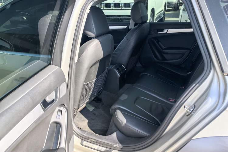 Used Audi A4 2013 40 TFSI allroad quattro Comfort model