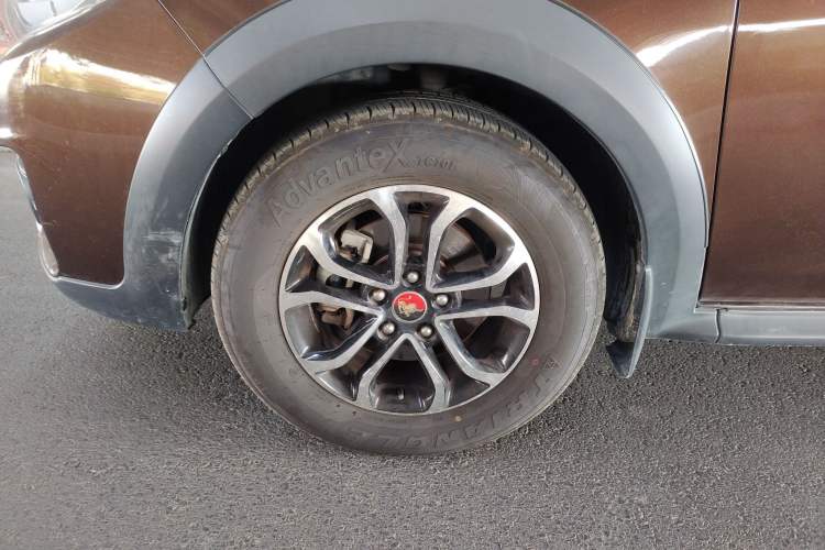 Used FORTHING Joyear XV 2016 1.6L CVT Luxury Model