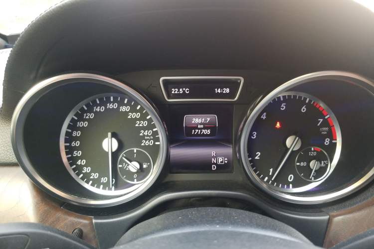 Used Mercedes-Benz GL-Class 2013 GL 500 4MATIC Instrument Cluster